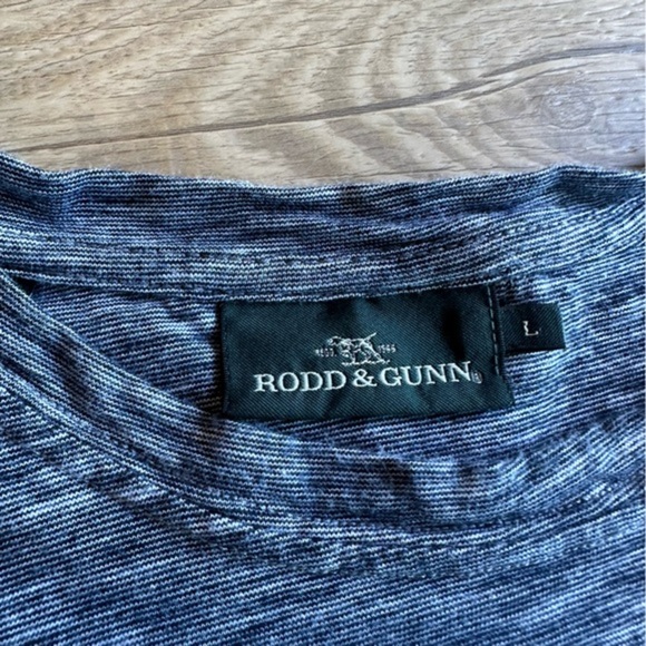 Men’s Rodd and Gunn Frankleigh Pass T-Shirt size large dark grey white heathered - Picture 3 of 11